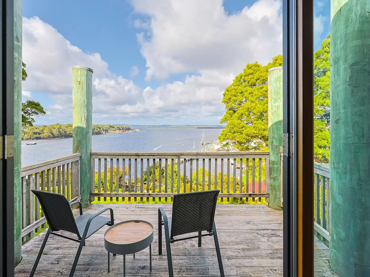 Premium Harbour View Room at Strahan Village