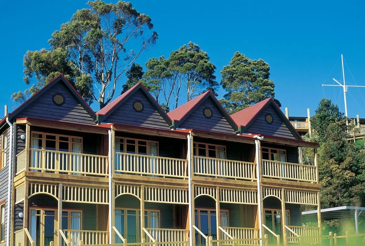 Exterior view of Waterfront Executive Spa at Strahan Village