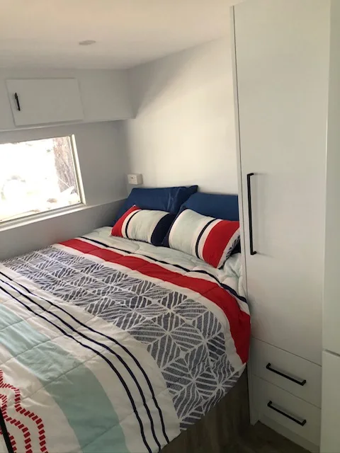 AS198 - bedroom