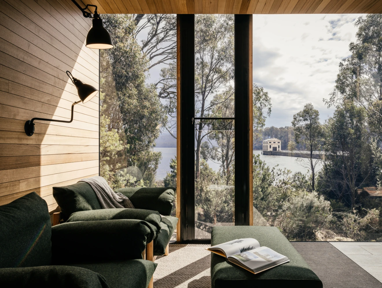 Lake St Clair accommodation, Tasmania