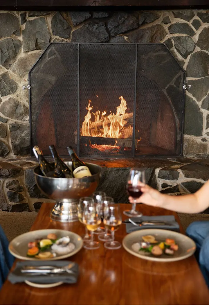 Hazard Bar & Lounge at Freycinet Lodge