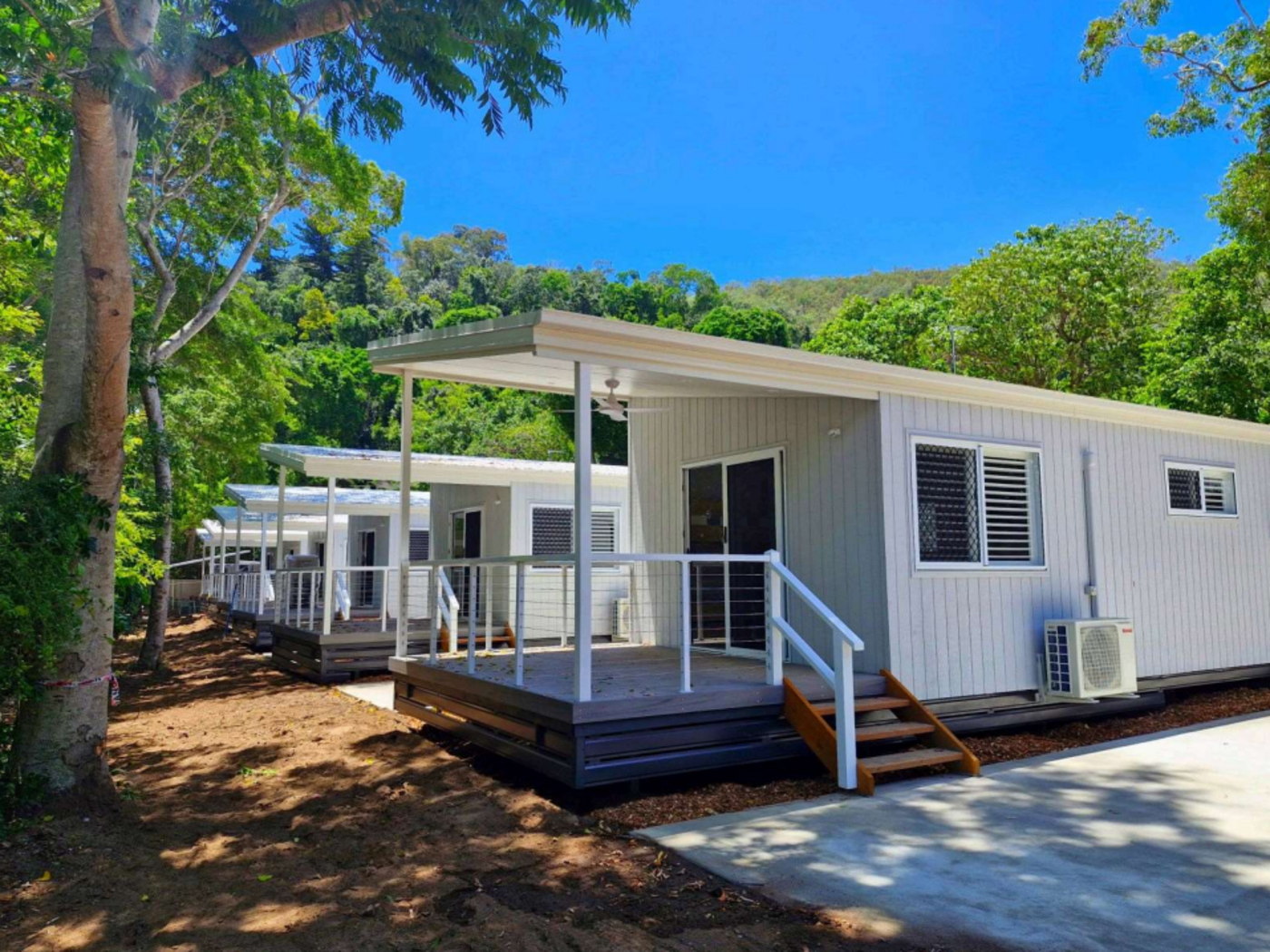 Beachside Deluxe Studios