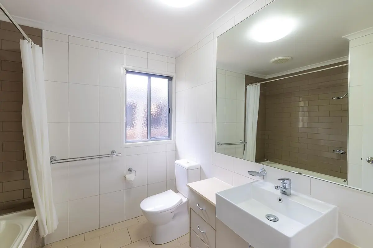 Angourie Resort - 2 Bedroom Villa - 2 Bathrooms - Bedroom