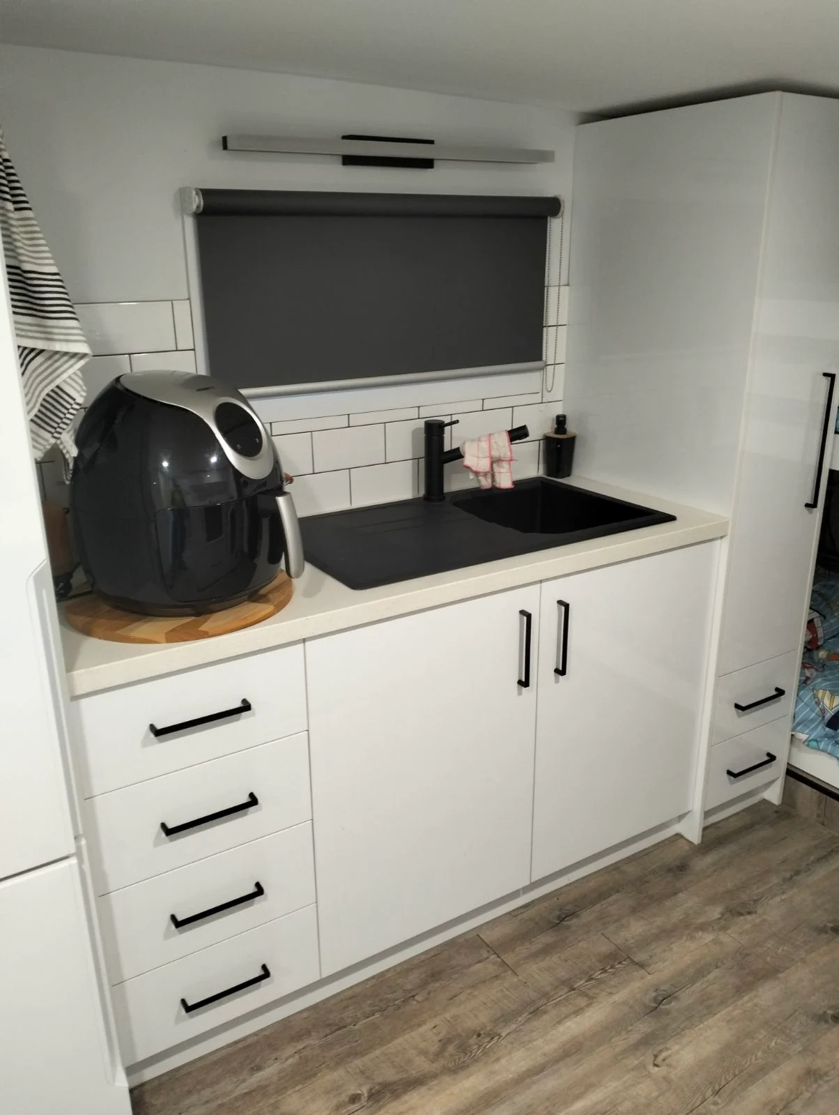 AS198 - kitchen