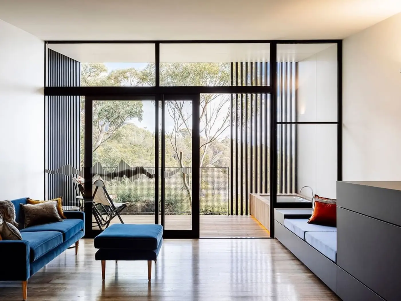 Living area in Lodge King at Freycinet Lodge