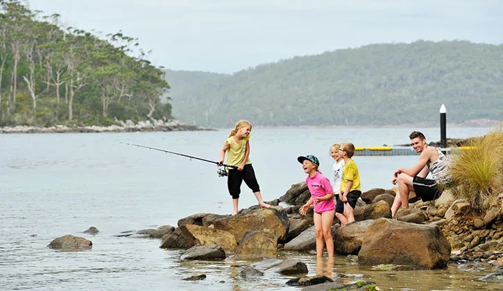 725X420 0014 0.1 NRMA Port arthur Kids Fishing BANNER 1