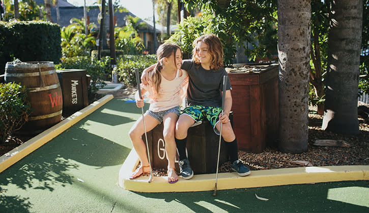 725x420_Treasure-island-mini-golf-1