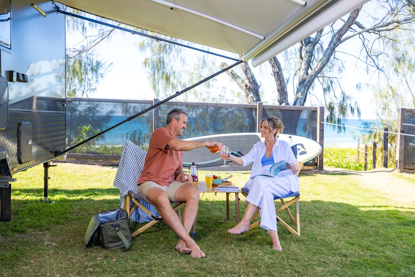 Couple powered site Turtle Sands