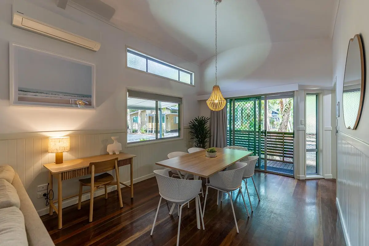 Angourie Resort - 2 Bedroom Villa - 1 Bathroom - Dining