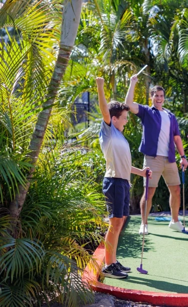 Mini golf at NRMA Treasure Island Holiday Resort