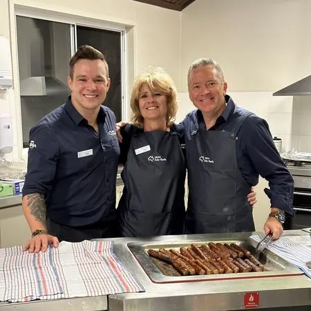 Holiday-Hosts-at-Silver-Schoolies-1