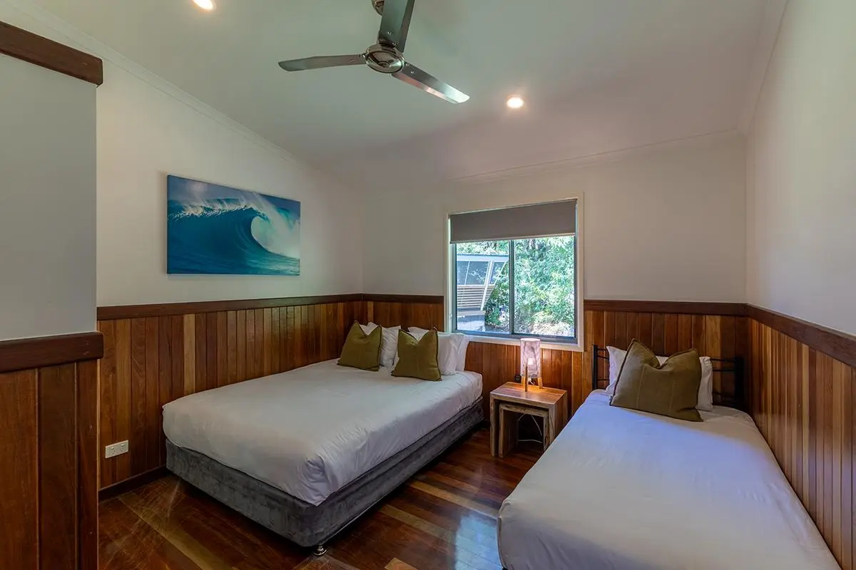 Angourie Resort - 2 Bedroom Accessible Villa - Bedroom