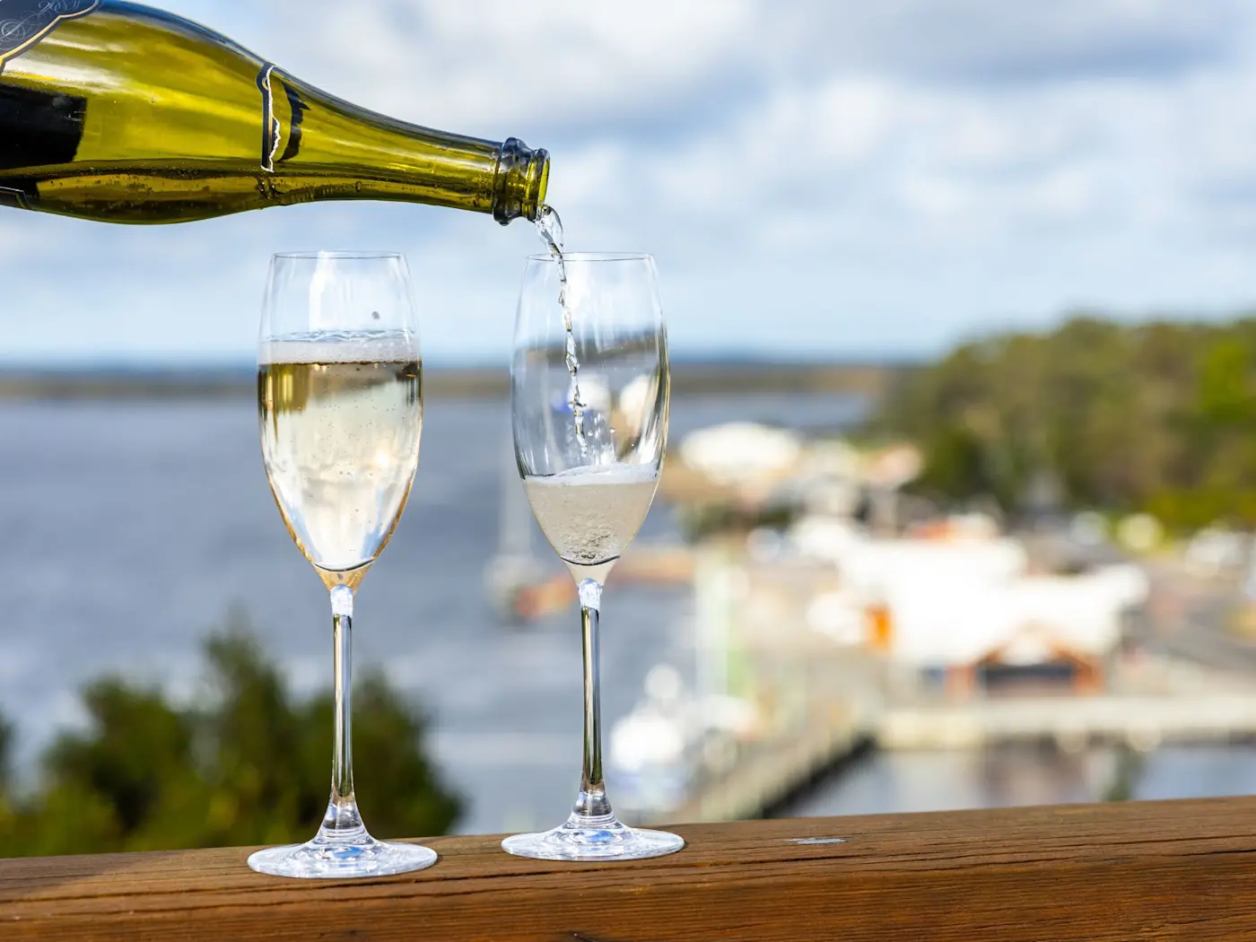 View 24 Bar at Strahan Village