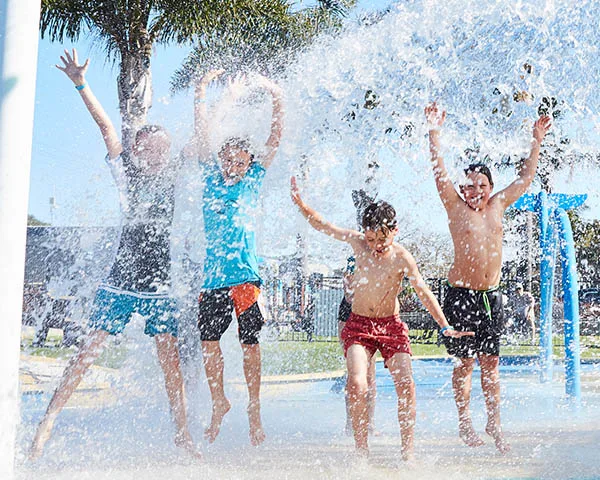 VH 0000 NRMA VH Waterpark 2