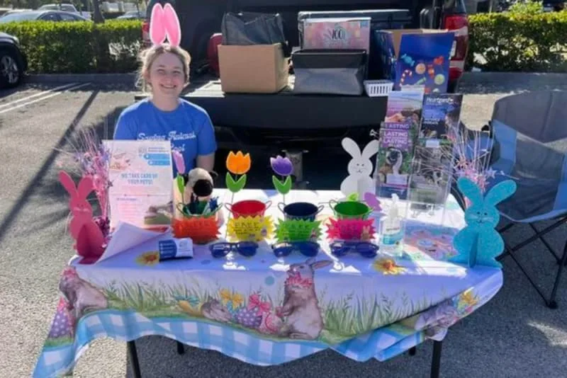 Animal Care Extraordinaire's Team Attends Trunk Hop at Texas Roadhouse