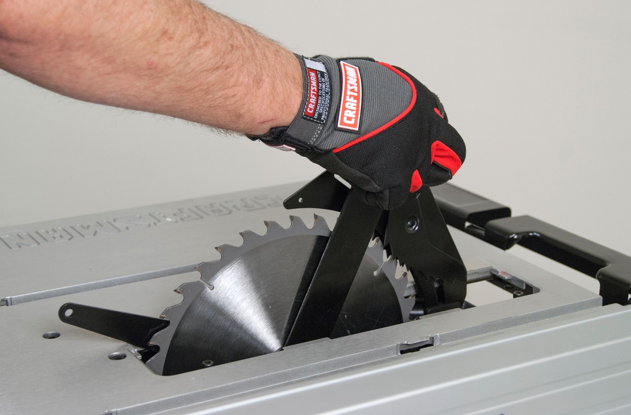 How to Change a Craftsman Table Saw Blade 