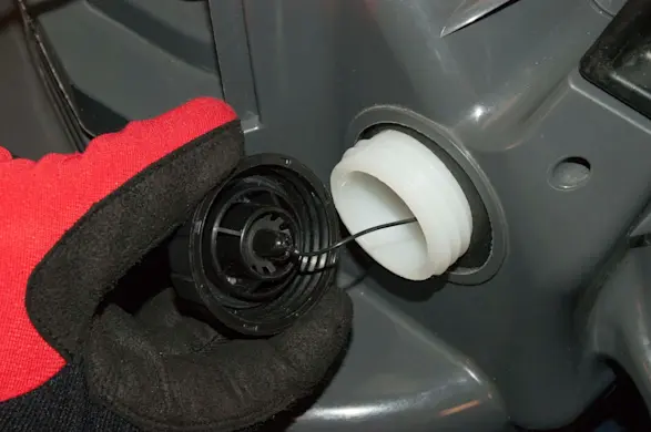 PHOTO: Drain the fuel tank.