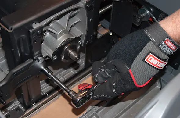 PHOTO: Install the bolts.