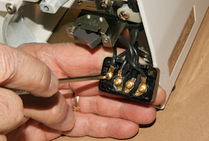 Motor kablolarını ayırın.