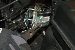 Release the fuel line clamp.