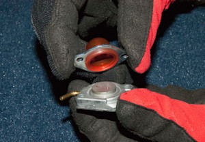 Remove the primer bulb.