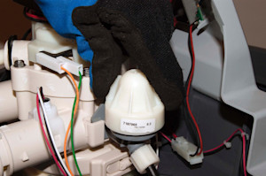 Reinstall the venturi cap.
