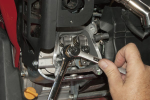 How to adjust snowblower engine valve lash
