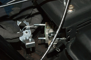 Reinstall the choke control plate.