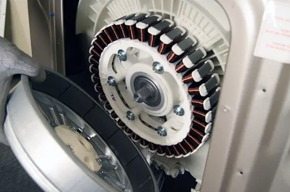 PHOTO: Remove the rotor from the motor.