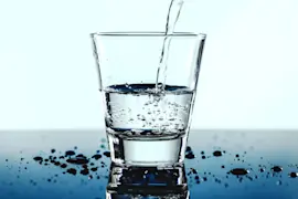 How to Replace the Water Filter in an Inglis Refrigerator