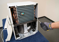 How does a dehumidifier work?