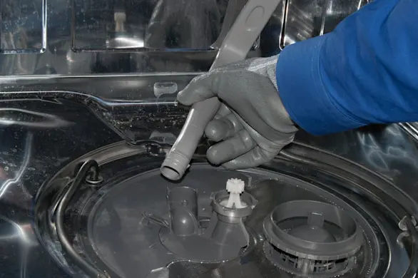 PHOTO: Pull off the feed tube.
