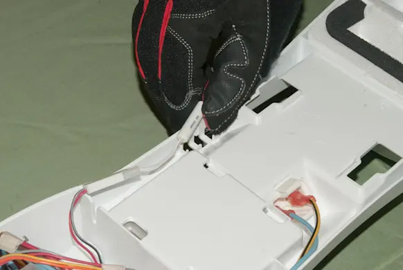 PHOTO: Install the new thermistor.