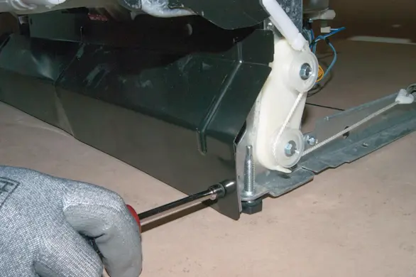 PHOTO: Remove the toe panel.