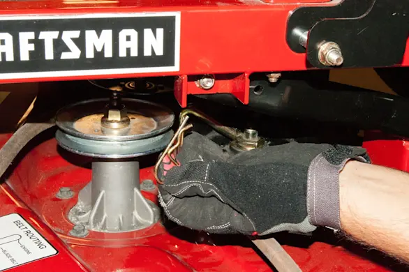 PHOTO: Remove the mounting pin.