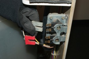 PHOTO: Remove the wire harness connectors from the valve.