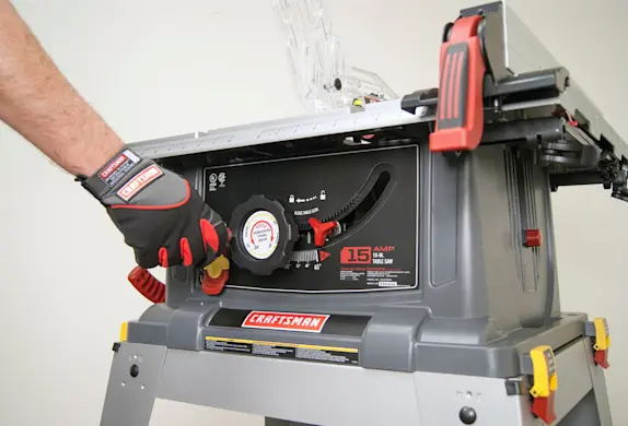PHOTO: Set the blade to 90-degrees.