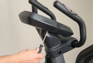Remove the mounting screws.