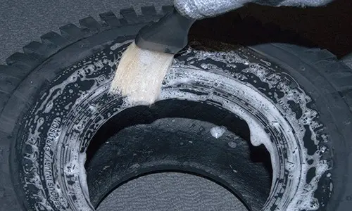 PHOTO: Lubricate the bead.
