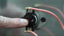 Wall oven won't heat: troubleshooting thermal switch problems video