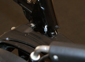 Z-fitting on control lever..