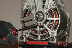 Loosen the Torx screw.