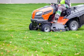 Troubleshooting a noisy riding lawn mower
