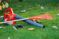 article image for Leaf blower won't start after storage? 5 quick fixes before leaves start falling