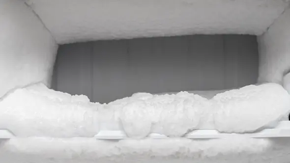 How to defrost a freestanding freezer