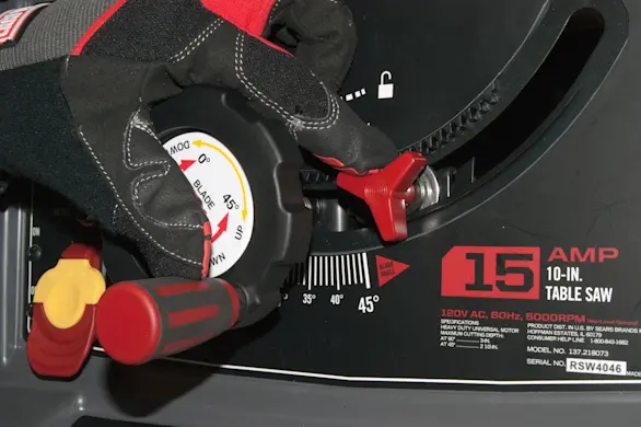 PHOTO: Tilt the saw blade to a 45-degree angle.