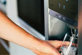 How to Replace the Water Filter in a Maytag Refrigerator