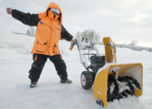 Introduction image for article that describes 4 easy DIY fixes for your gas snowblower when it won't start.