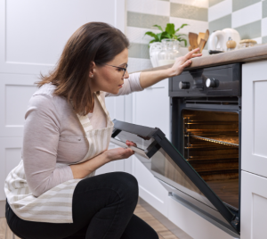 Introduction image for article on the 7 most common reasons why your oven isn't heating.