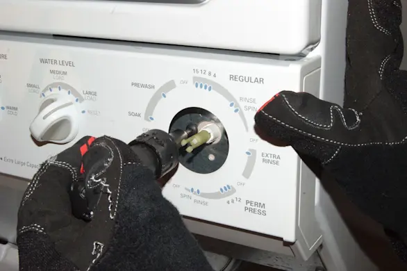 PHOTO: Reinstall the timer screw.